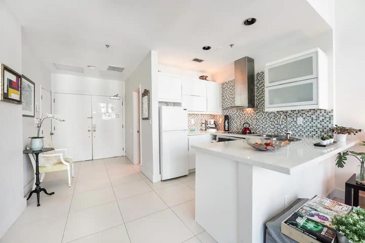 Castle Ph11 Penthouse With Balcony, Free Parking, Pool, Tennis, Access Casa vacanze Miami Beach